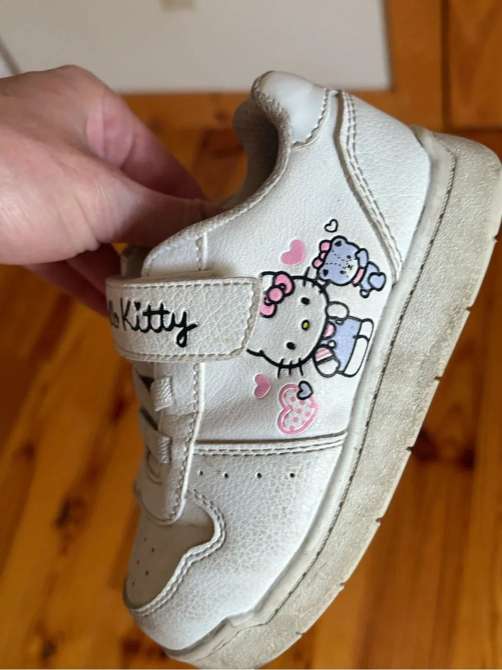 90s Kids' Hello Kitty Velcro Sneakers with Pink Accents